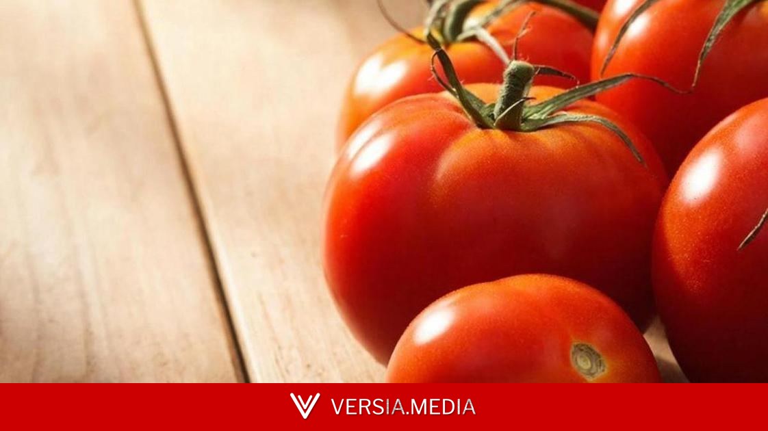 Если вы храните помидоры так, не удивляйтесь, что они становятся водянистыми и теряют вкус