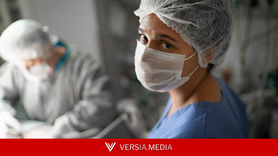 Хирурги МРНЦ им. Цыба спасли мужчину, который год лечился у невролога, не подозревая о раке